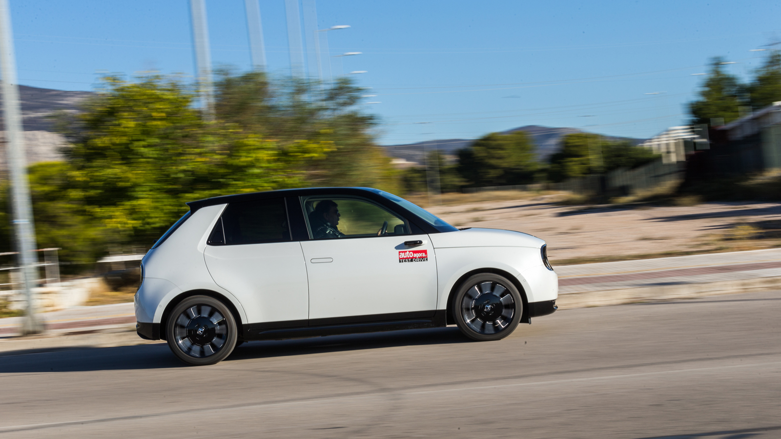 Το Honda e απέναντι στον ανταγωνισμό! Πόσο καλό είναι; 